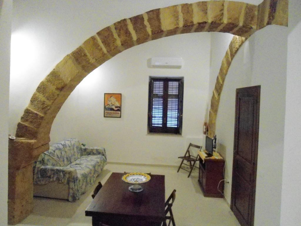 Residence Marsala Antica Habitación foto